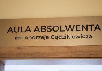 UROCZYSTE OTWARCIE AULI ABSOLWENTA IM. ANDRZEJA GĄDZIKIEWICZA W ZS PROSZOWICE